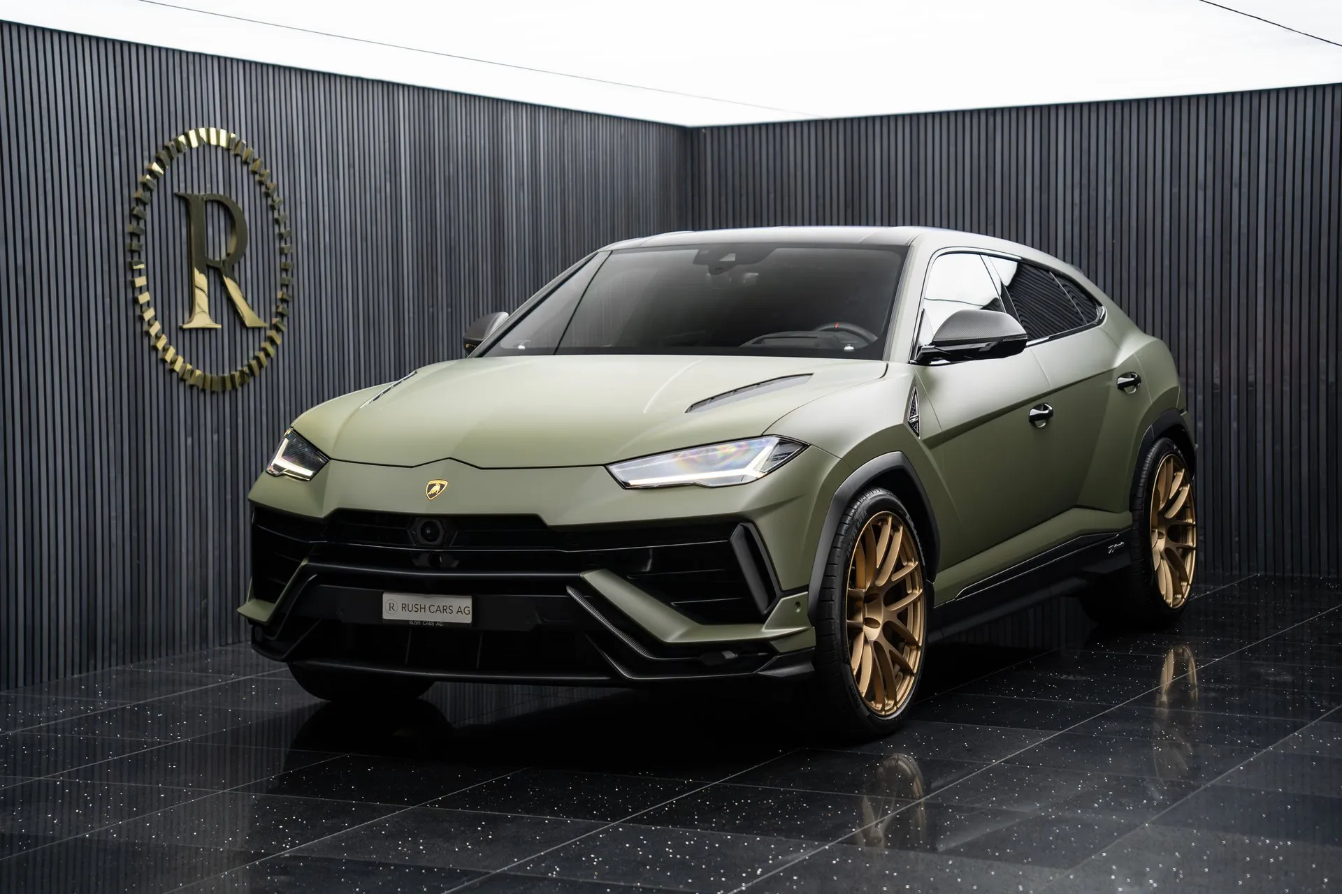 LAMBORGHINI Urus Performante